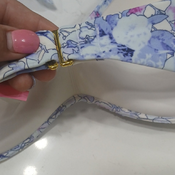 Victoria's Secret Gold Accent Floral Swim Top, Gentle Used Sz 34D - Picture 4 of 6